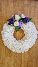 10 inch Based Artifical WREATH