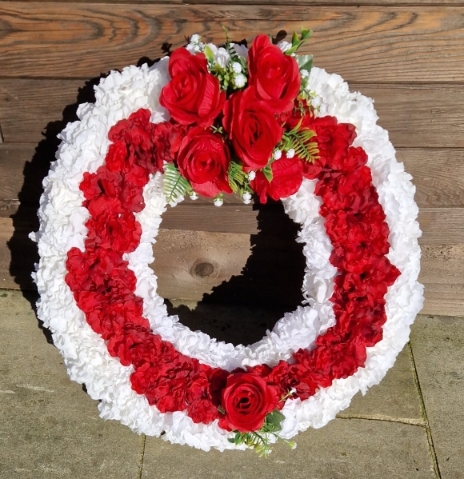 16 inch Artificial white and red based wreath