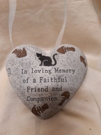 pet tribute heart stone