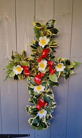 Traditional Holly Cross